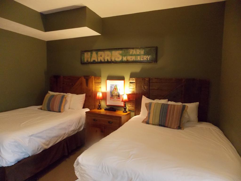 William Watson Hotel (Adults Only) Pittsfield Екстер'єр фото