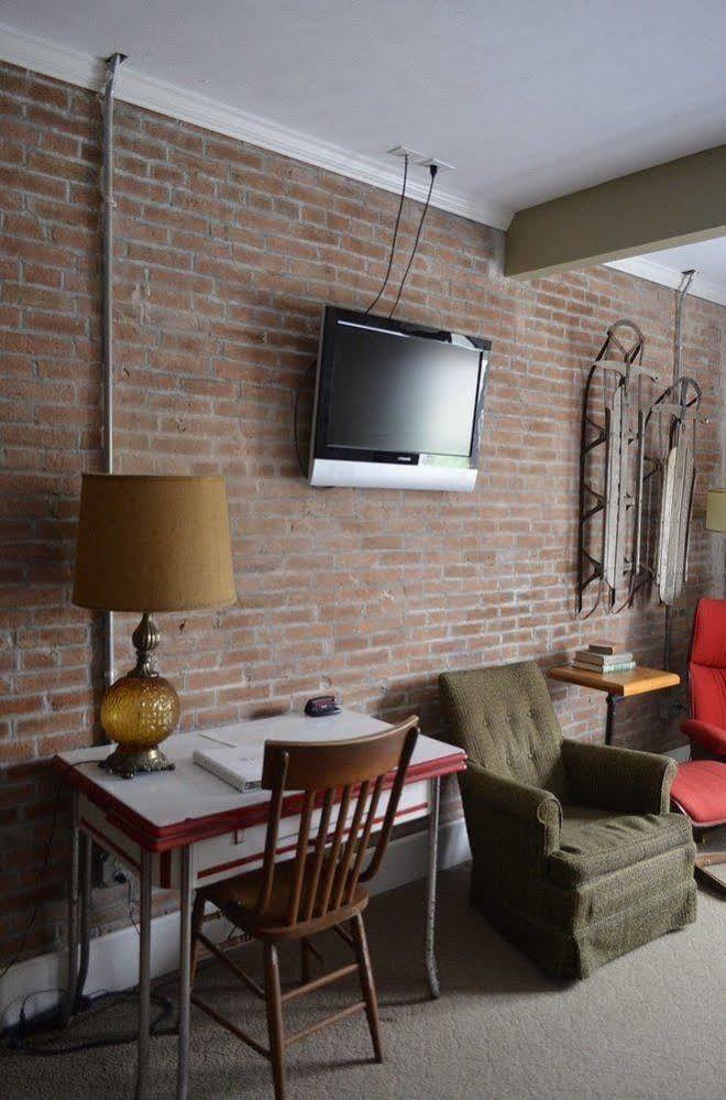 William Watson Hotel (Adults Only) Pittsfield Екстер'єр фото
