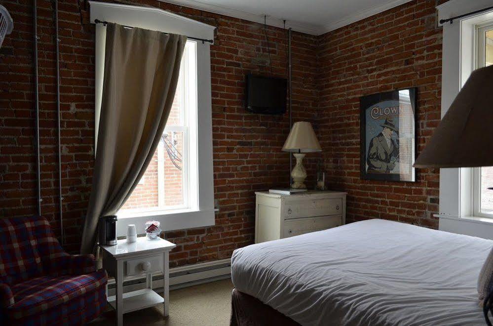 William Watson Hotel (Adults Only) Pittsfield Екстер'єр фото