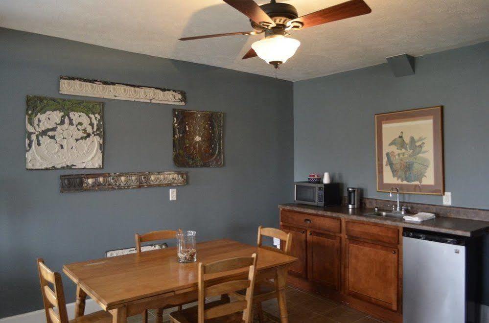 William Watson Hotel (Adults Only) Pittsfield Екстер'єр фото