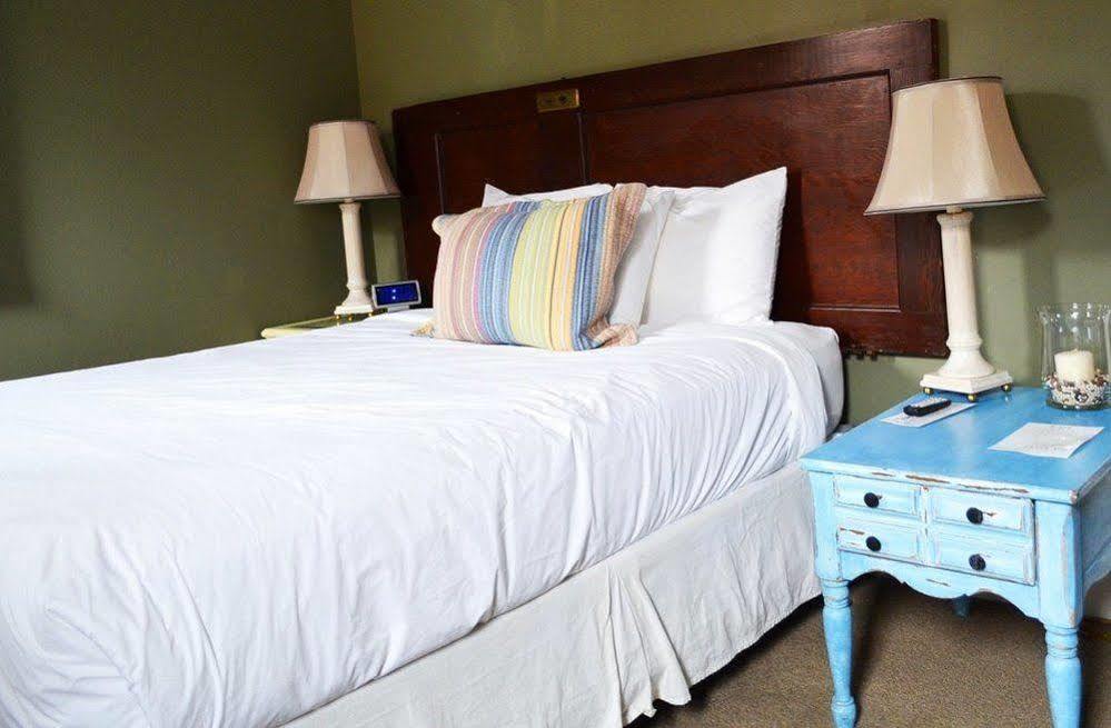 William Watson Hotel (Adults Only) Pittsfield Екстер'єр фото