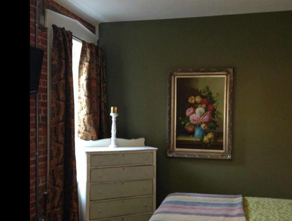 William Watson Hotel (Adults Only) Pittsfield Екстер'єр фото
