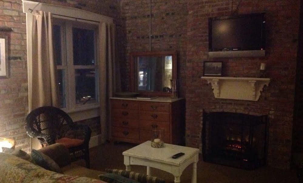 William Watson Hotel (Adults Only) Pittsfield Екстер'єр фото